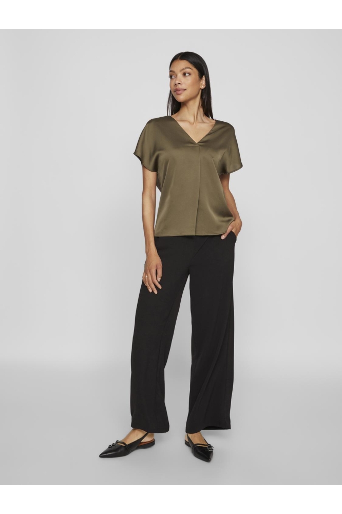 VIELLETTE V-NECK S/S SATIN TOP - NO 14089239 DUSTY OLIVE